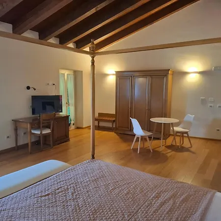 Palazzo Costa Rta * 베베리노