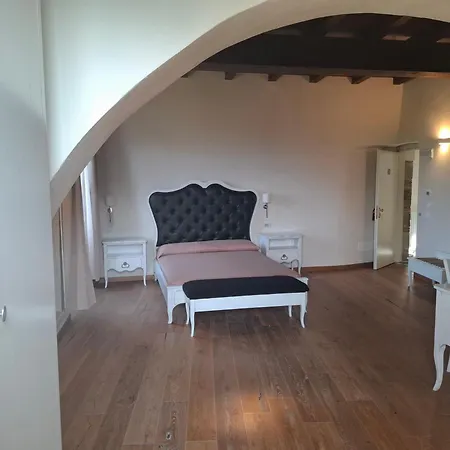 Palazzo Costa Rta * بيفيرينو