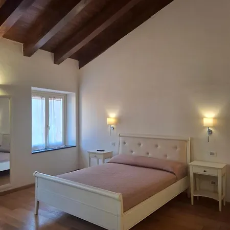 Palazzo Costa Rta * 베베리노