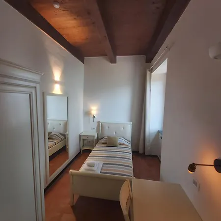 Palazzo Costa Rta *