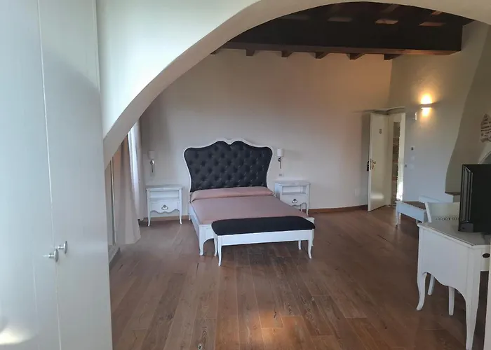 Palazzo Costa Rta * Beverino